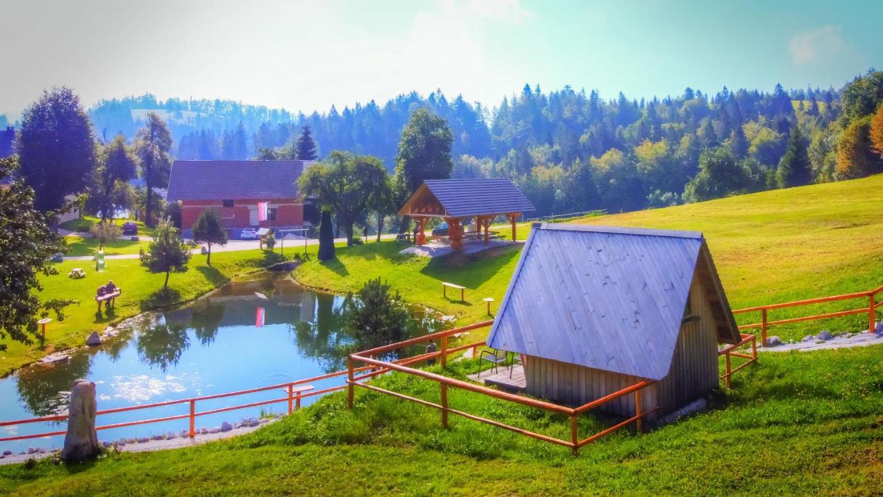 Hotel Glamping Vrhovc Zelezniki Exterior foto